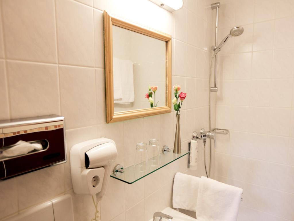 Burghotel Bad Belzig Бельциг Экстерьер фото